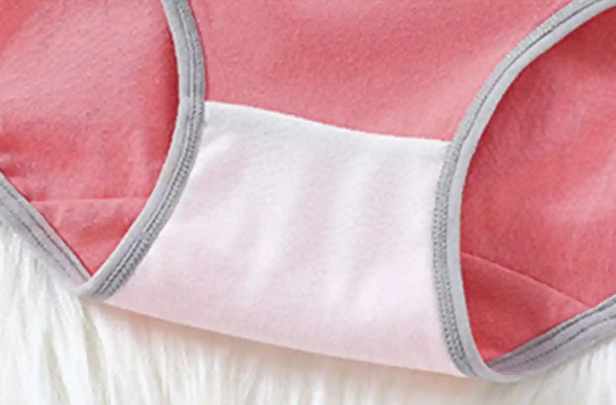 Close-up of seamless inner thong with double-layer polyester fiber lining, providing extra comfort and support