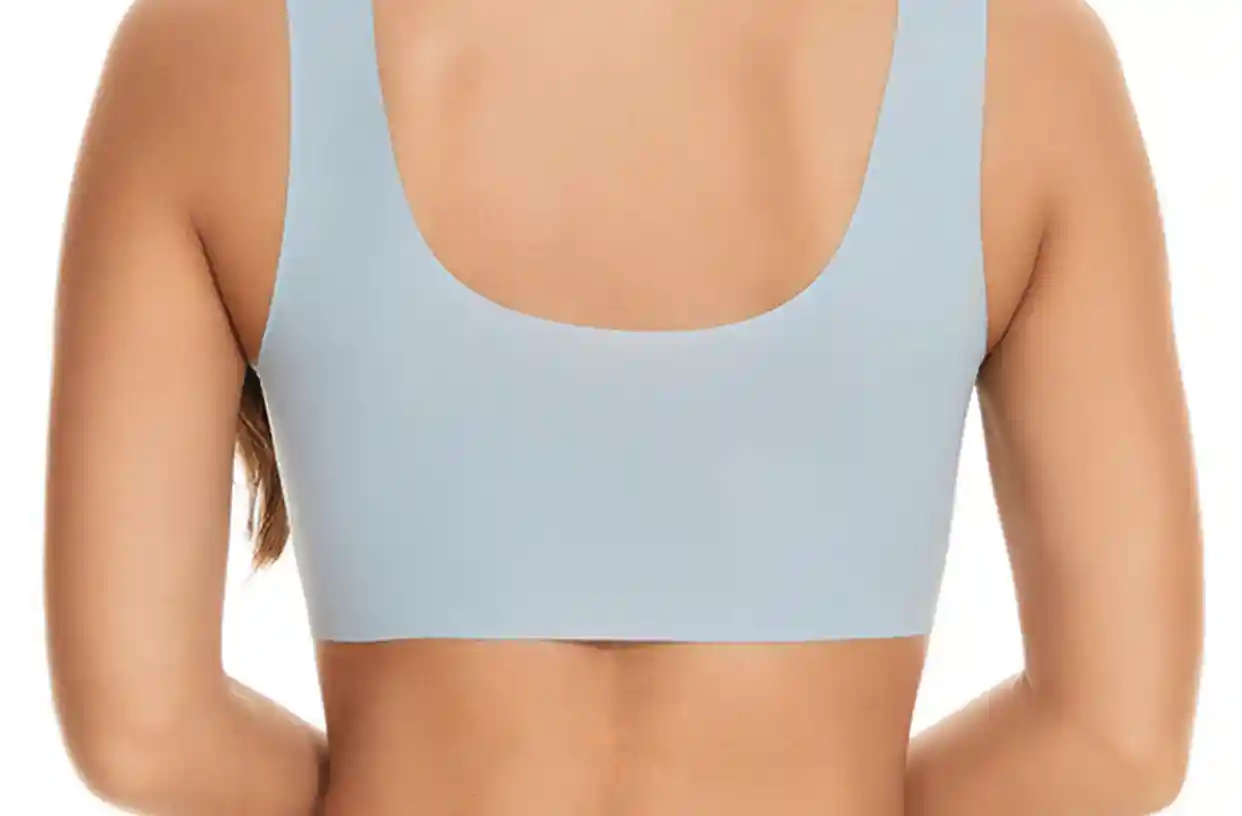 Seamless Sport Bras VestFull Coverage High Stretch Support07 zoralinkcom Full coverage back design in action Model showcasing complete back support in seamless underwear rear view